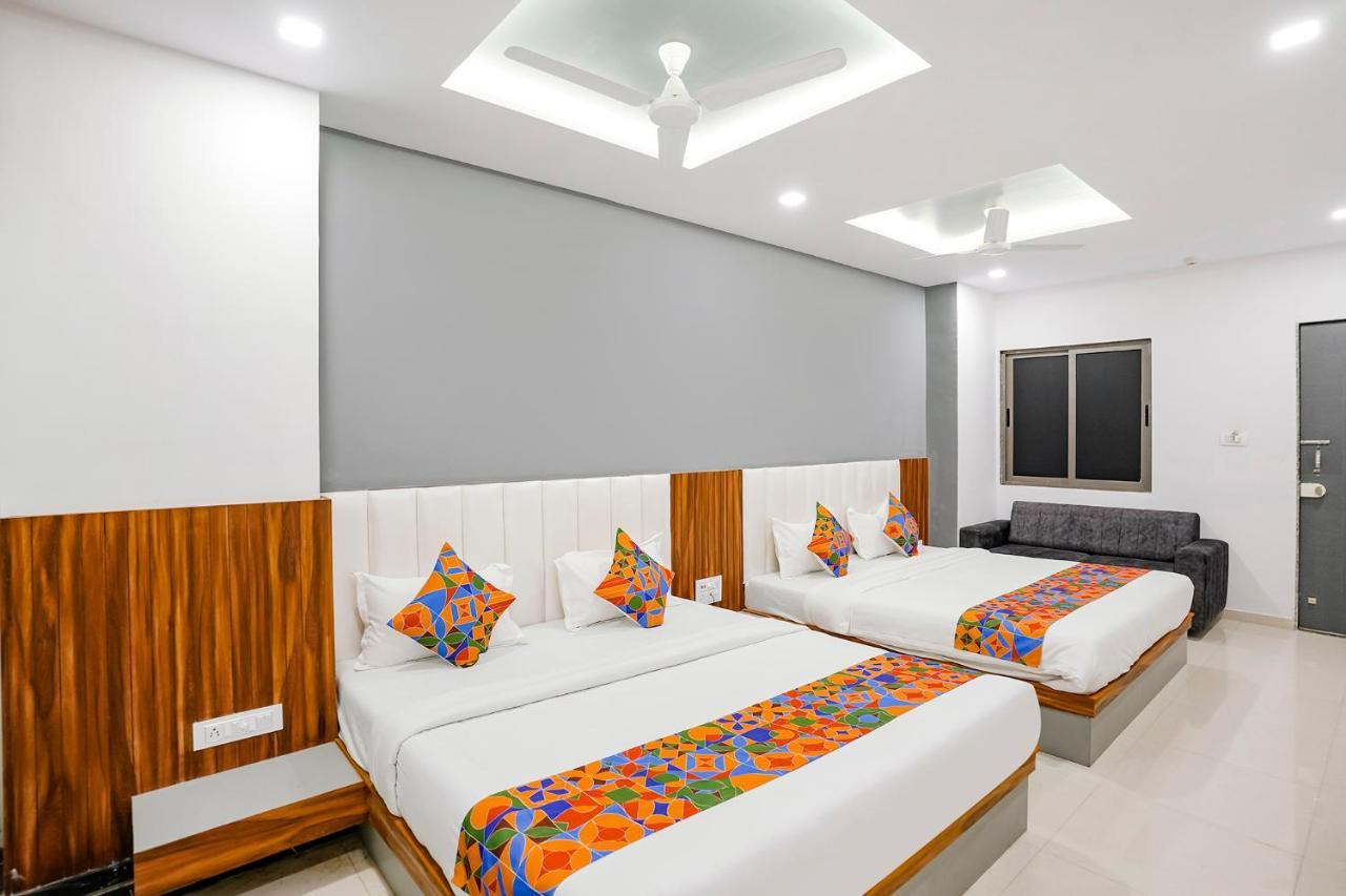 Fabhotel Magnus Сурат Екстер'єр фото